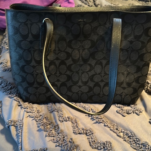 Coach Black Signature Tote - Picture 4 of 15